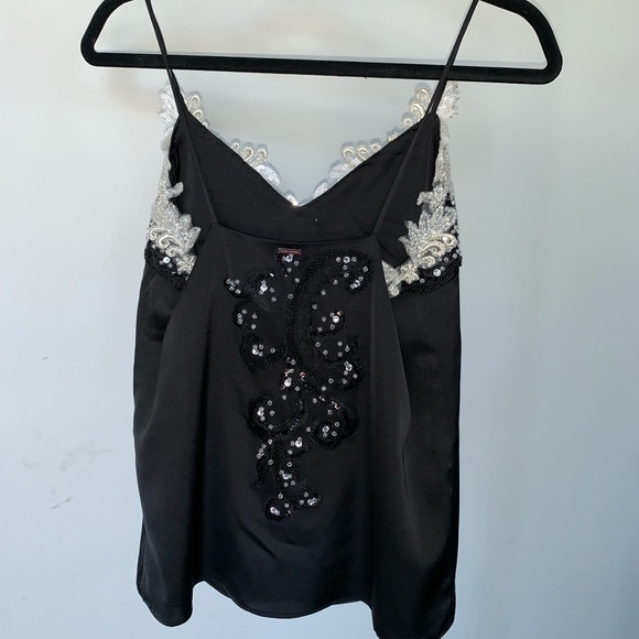 Lace-embellished top - Picture 4 of 6